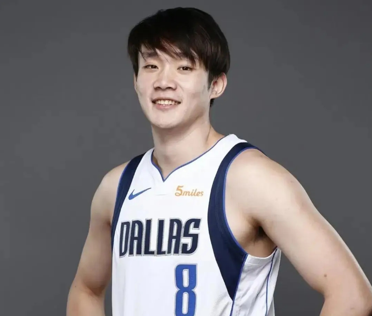华体会官网入口-布伦森致敬丁彦雨航：祝你退役后一切顺利 曾是NBA夏联队友